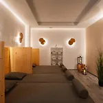 Seebadidylle - 5-sterne-ferienwohnung Mit Blick Auf Den Saaler Bodden アパート ヴストロ