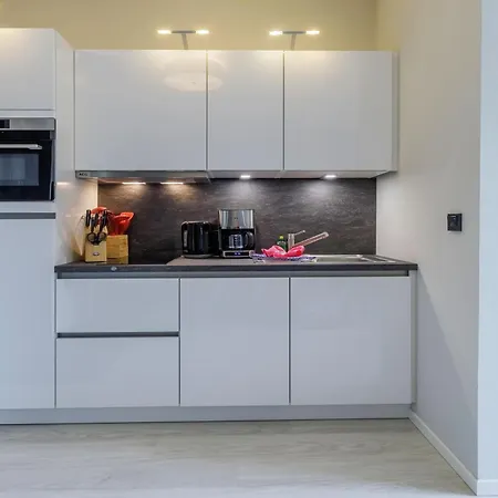 Seebadidylle - 5-sterne-ferienwohnung Mit Blick Auf Den Saaler Bodden 아파트